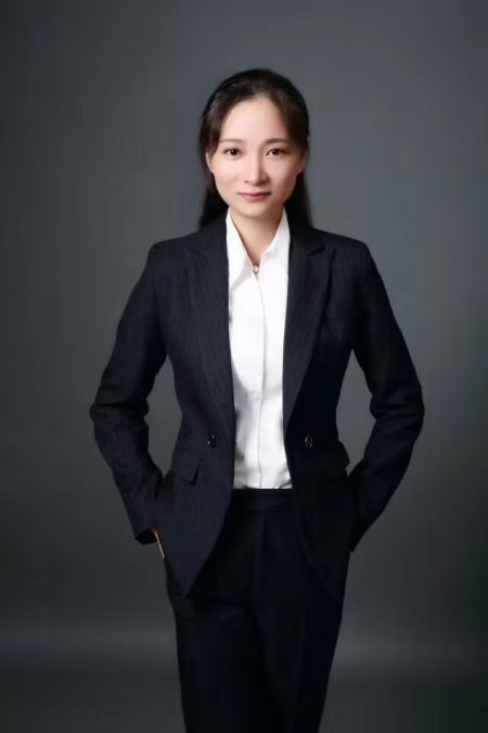 李亭燕律师形象照
